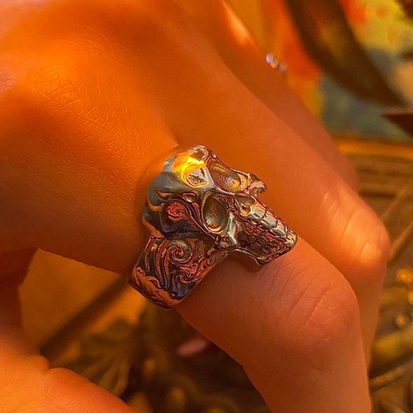 Sold out solid stainless steel Hallucinogenic Skull ring by Hard Jewelry. Size 7 - Picture 2 of 4